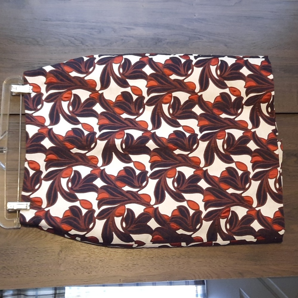 Ann Taylor patterned skirt